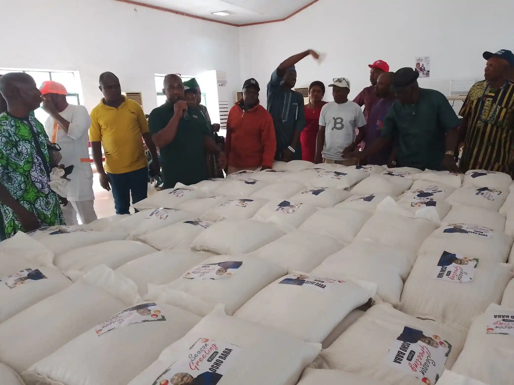8,500 Bags of Rice and Cash Distributed to Constituents