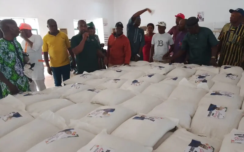 8,500 Bags of Rice and Cash Distributed to Constituents